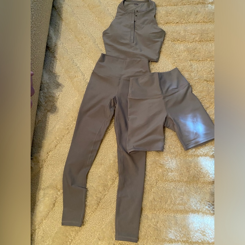 Abercrombie & Fitch YPB workout set
